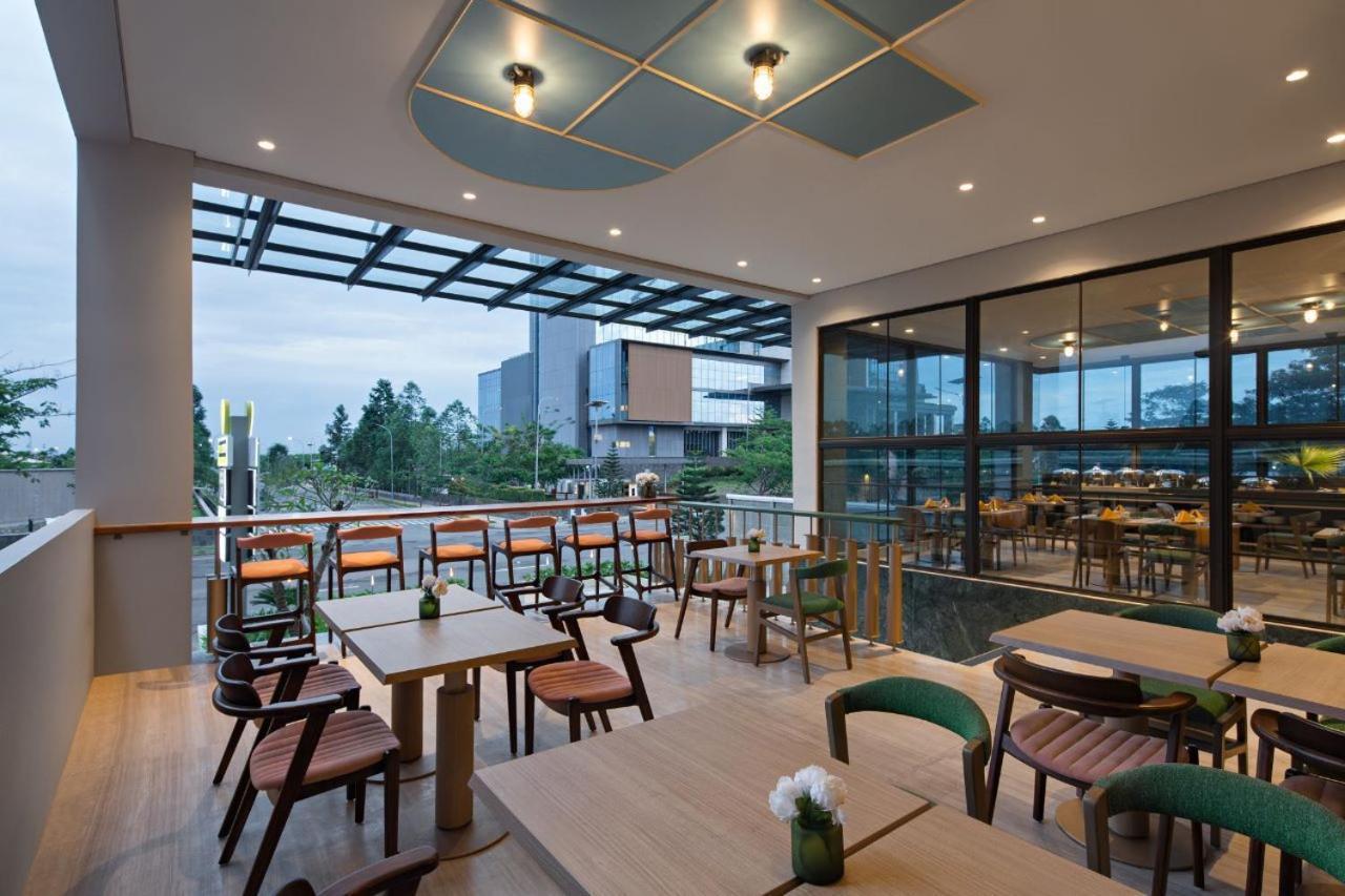 Maxonehotels At Kota Harapan Indah-Bekasi Bagian luar foto
