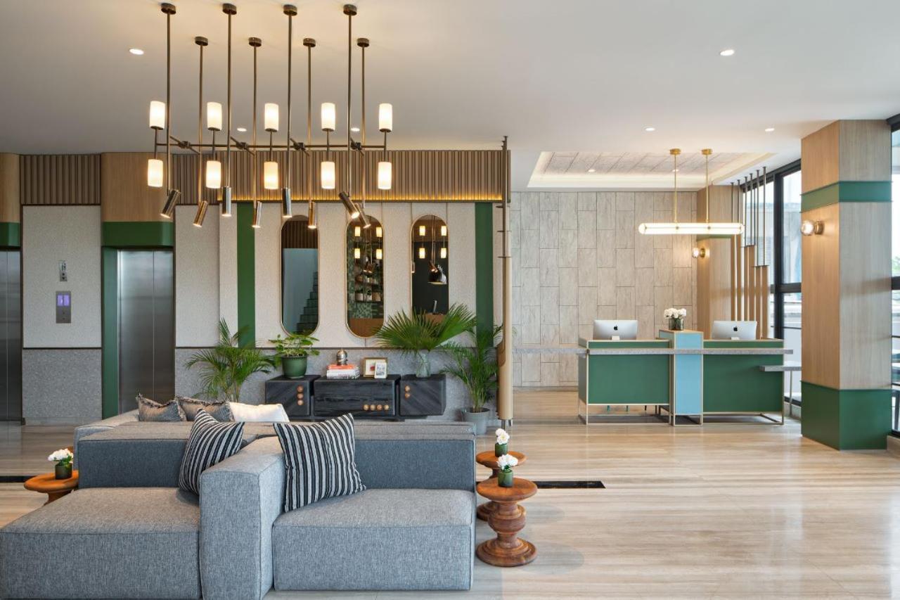 Maxonehotels At Kota Harapan Indah-Bekasi Bagian luar foto