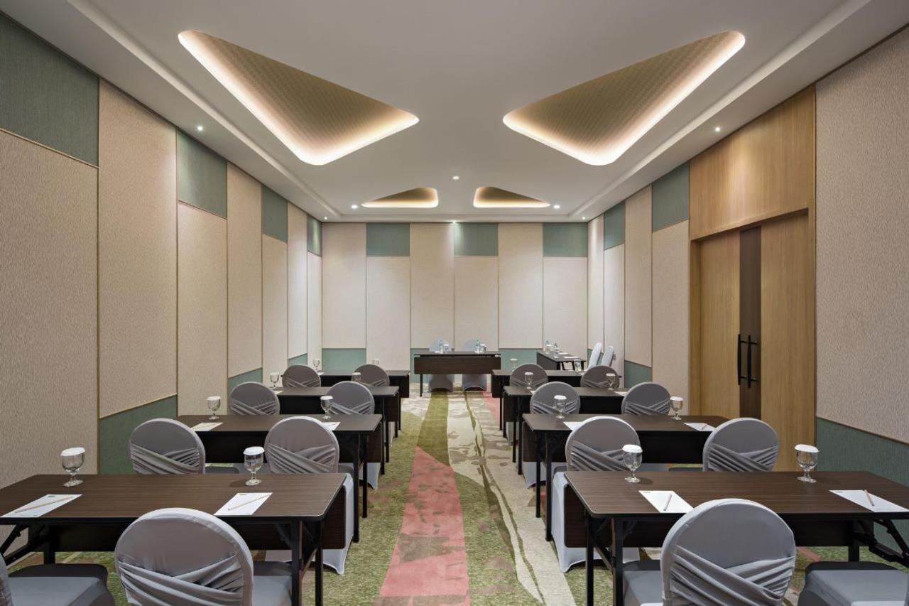 Maxonehotels At Kota Harapan Indah-Bekasi Bagian luar foto