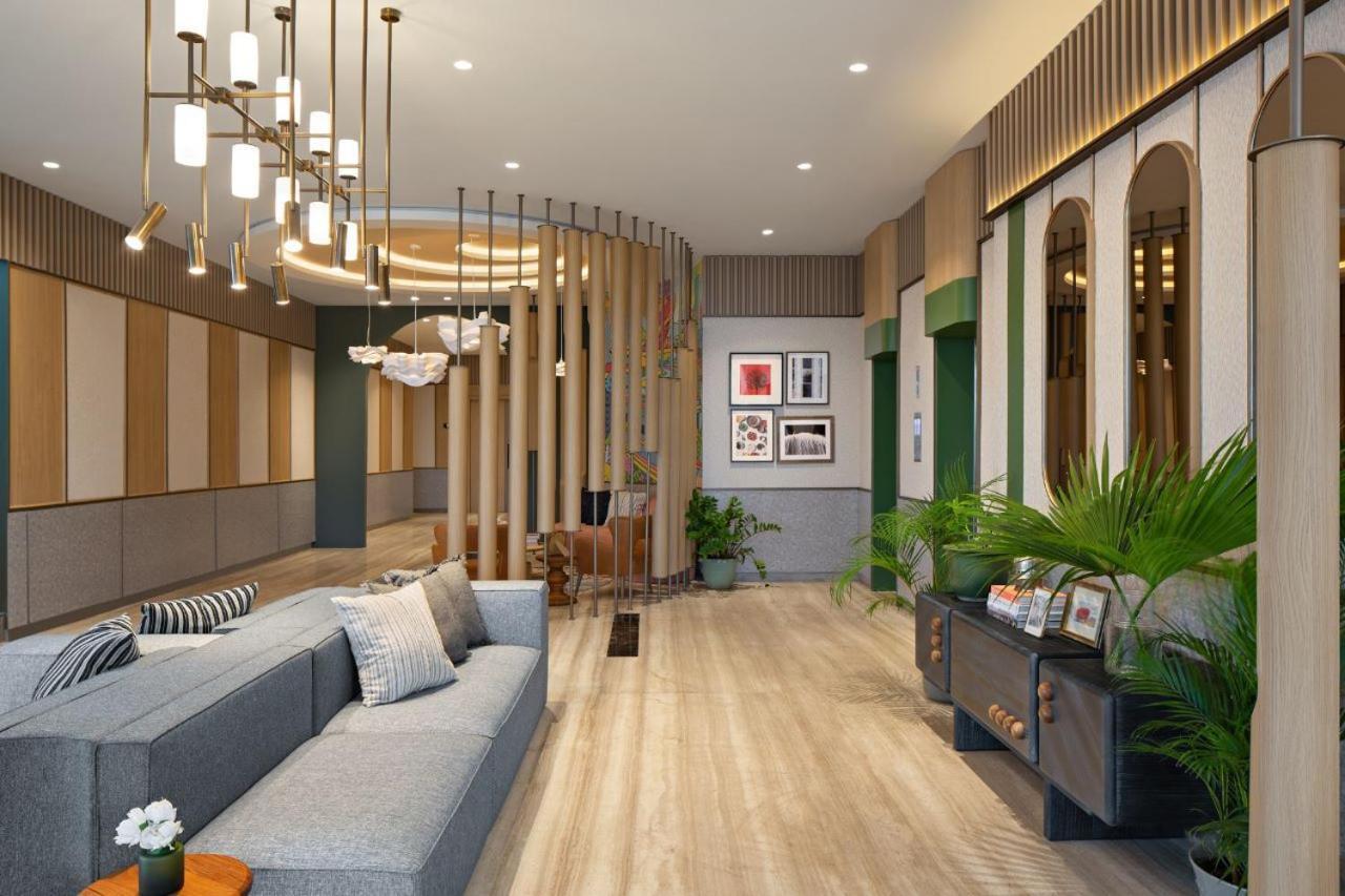 Maxonehotels At Kota Harapan Indah-Bekasi Bagian luar foto