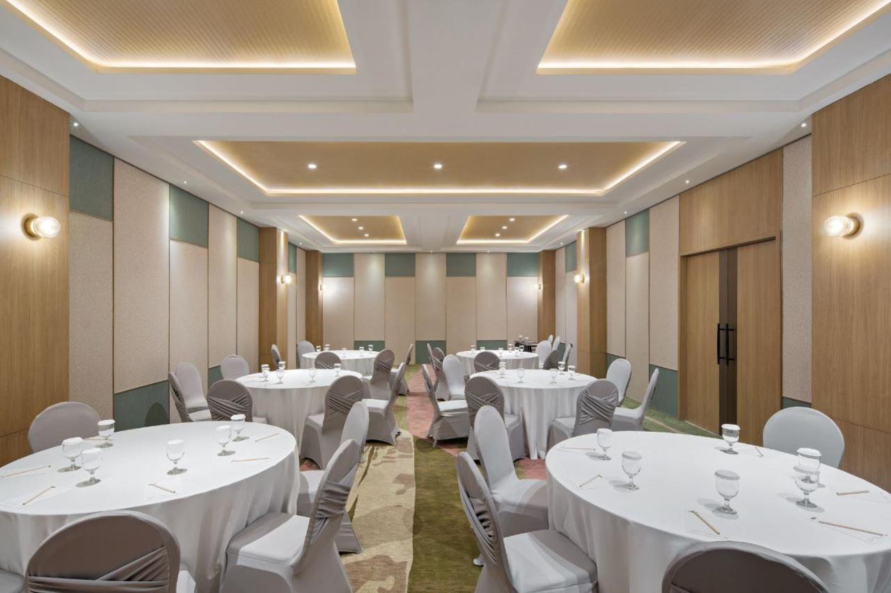 Maxonehotels At Kota Harapan Indah-Bekasi Bagian luar foto
